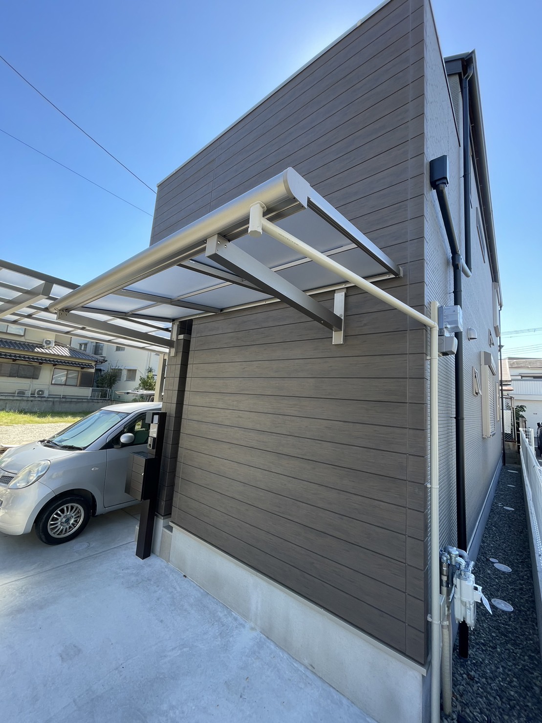 テラス施工実例：レボリュー柱無しタイプ - 南大阪堺のエクステリア